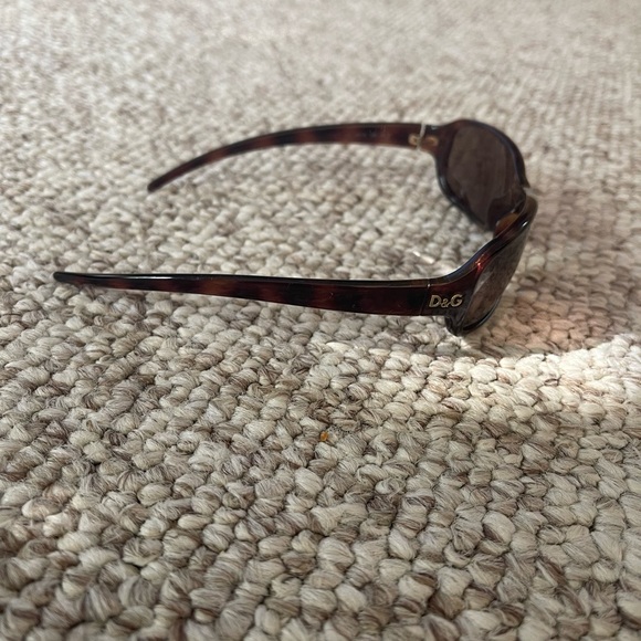 Dolce & Gabbana sunglasses - Picture 2 of 4